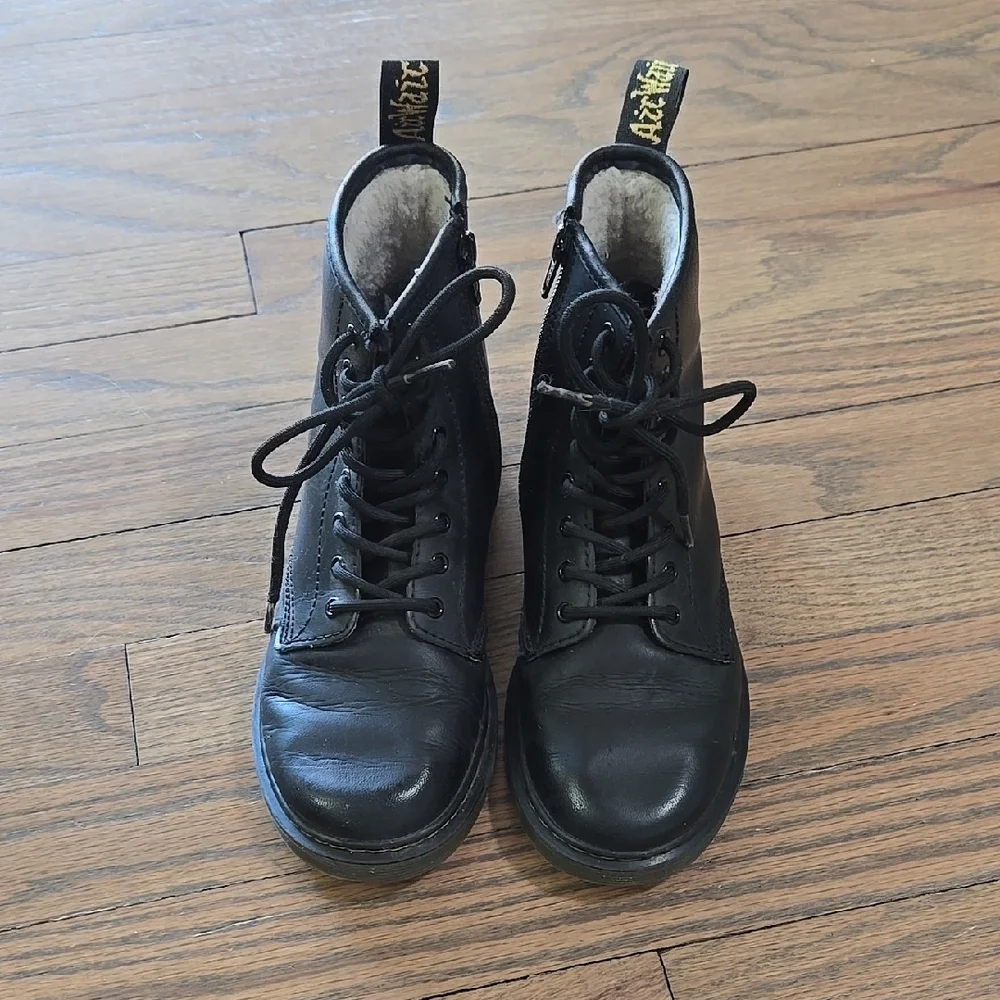 Black Insulated Dr. Martens Leather Lace-Up Boots - Picture 1 of 5